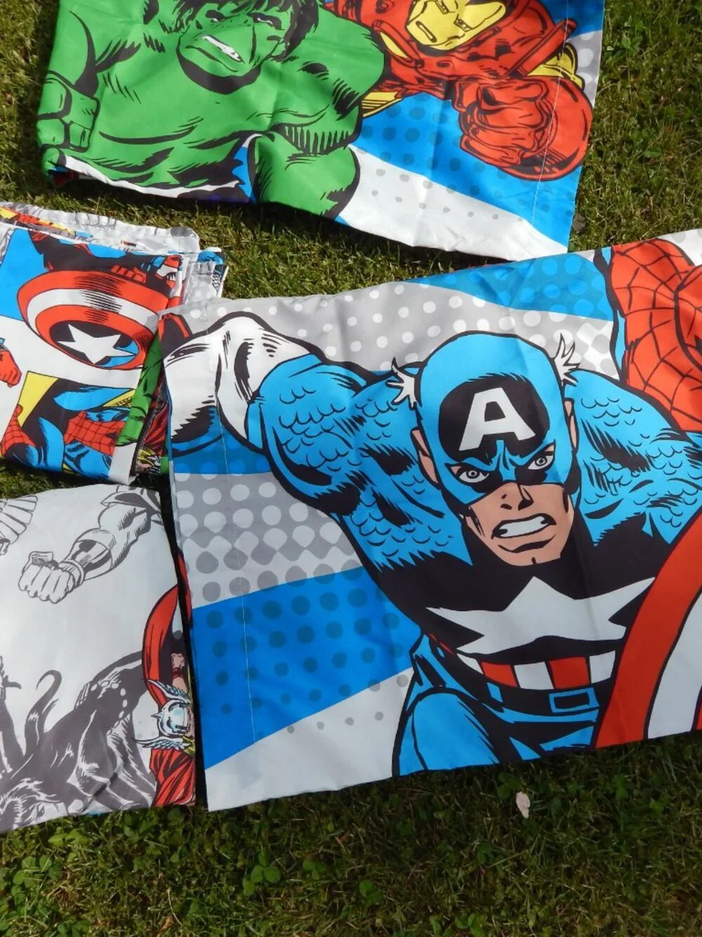 Marvel Avengers & Spiderman Full/Double Size Comforter & Sheet Set NICE*********